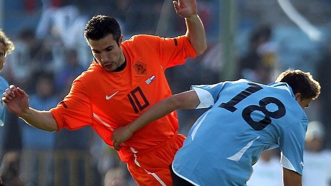 Van Persie: �Los futbolistas que salen por la noche estar�n acabados a los 33 a�os�