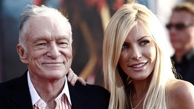 Una conejita de Playboy deja plantado en el altar a Hugh Hefner Una conejita de Playboy deja plantado en el altar a Hugh Hefner