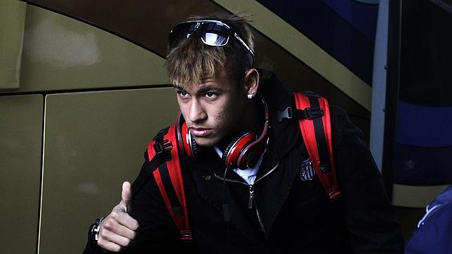 Neymar niega que est negociando con el Real Madrid