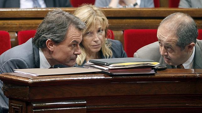 El Parlament da luz verde a los presupuestos de 2011 