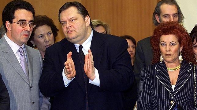 Grecia pone a su ministro de Defensa como nuevo responsable de Finanzas Grecia pone a su ministro de Defensa como nuevo responsable de Finanzas