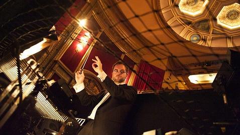 �Si “Los Miserables” viene a Sevilla, deber�a representarse en el Maestranza�