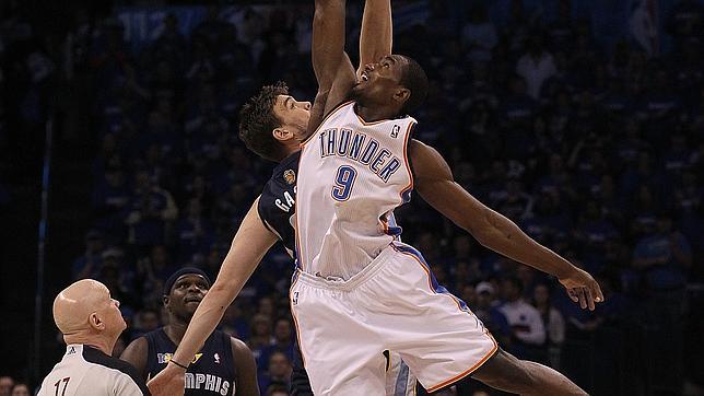 España, pendiente de Ibaka España, pendiente de Ibaka