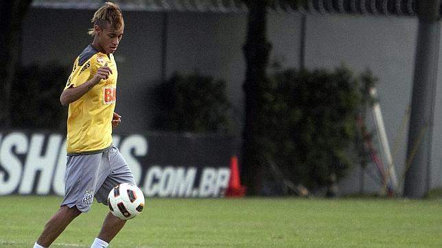 Neymar: «Pretendo cumplir mi contrato» Neymar: «Pretendo cumplir mi contrato»