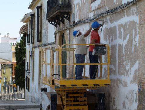 Arranca la obra para evitar la ruina de bodegas del Carmen
LUCENA