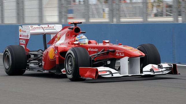 Alonso, tercer viernes l�der