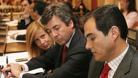 Nieto logra en dos semanas ahorrar 10,5 millones en cargos municipales