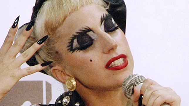 Lady Gaga, acusada de quedarse con el dinero de las pulseras solidarias con Jap�n