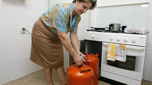 El gas natural, la bombona de butano y la luz suben a partir de este viernes El gas natural, la bombona de butano y la luz suben a partir de este viernes