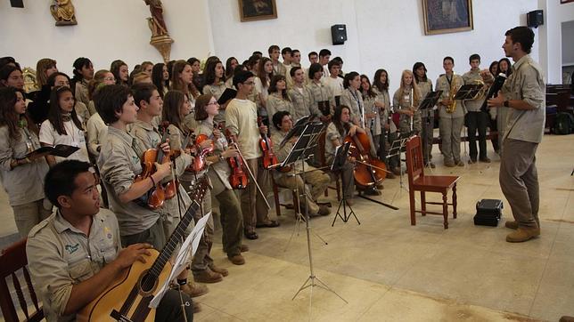 Borja Juan Morera: �Dentro de poco habr� m�s j�venes dentro del coro que fuera�