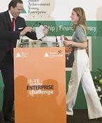 Do�a Letizia anima a emprender: �Cuando aparece un obst�culo es cuando m�s hay que trabajar�