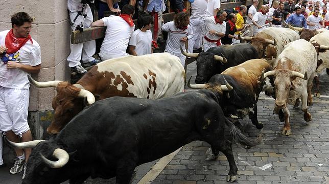 En directo: R�pido y limpio primer encierro de los sanfermines 2011