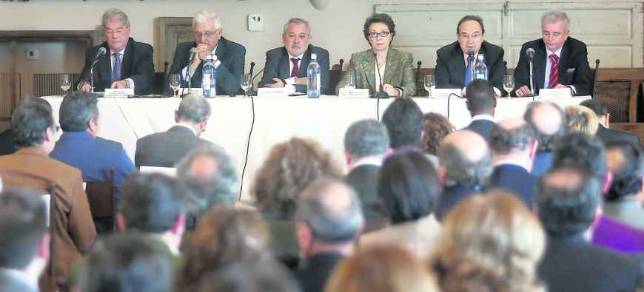 La patronal reprocha a la Junta falta de inter�s por defender a C�rdoba 2016