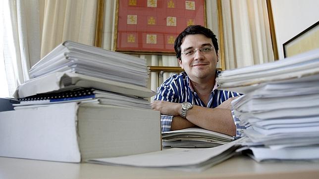 �Se necesita un esfuerzo en contener gastos, y uno de ellos es el de personal�