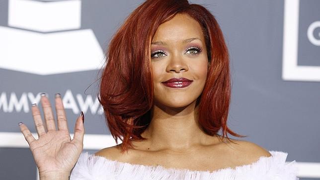 Armani elige a Rihanna como nueva imagen de su ropa interior y jeans Armani elige a Rihanna como nueva imagen de su ropa interior y jeans