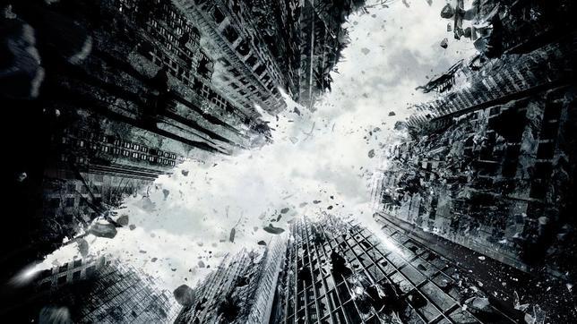 La ciudad de Gotham se derrumba en «The Dark Knight Rises» La ciudad de Gotham se derrumba en «The Dark Knight Rises»