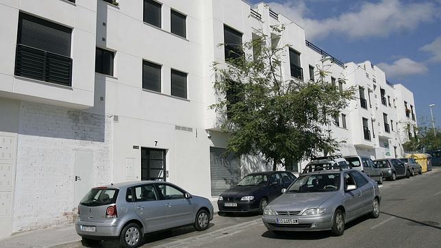 La compraventa de viviendas cae, pese al repunte del piso nuevo