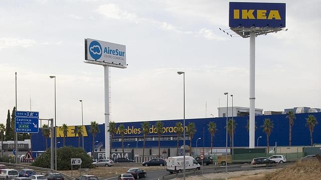 La tienda de Ikea en Castilleja de la Cuesta se inaugur� el 21 de enero de 2004