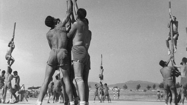 Verano de 1960: Todos a �la mili�