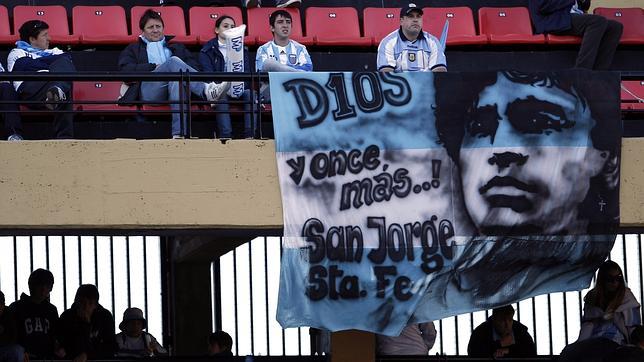 Maradona ataca a Batista: �Si s�lo hubiera ganado a Costa Rica, me habr�a ido�