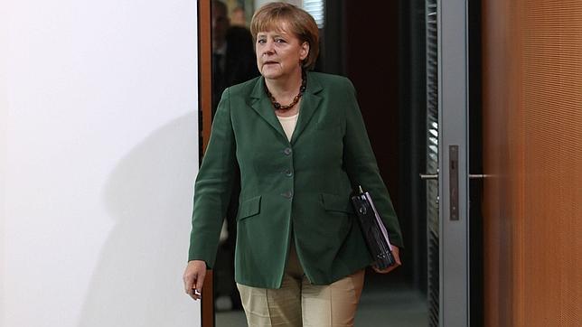 Merkel se rene antes de la cumbre de la Eurozona con Papandreu