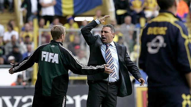 Stoichkov, diplomático en Barcelona Stoichkov, diplomático en Barcelona