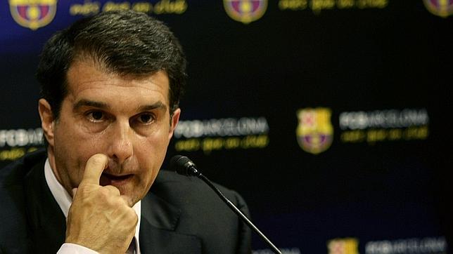 El Barcelona demanda a la junta directiva de Laporta