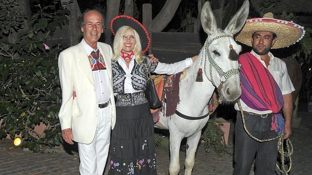 La aristocracia marbell, en una fiesta mexicana