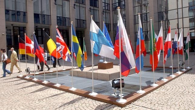 Europa hace frente común ante el acoso de los mercados a España e Italia Europa hace frente común ante el acoso de los mercados a España e Italia