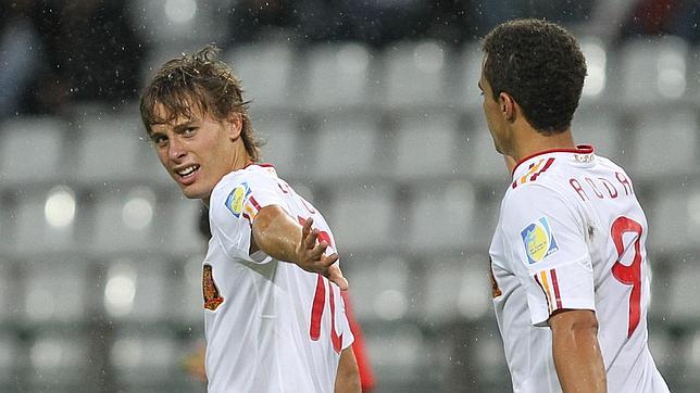 Canales reaparece y Espa�a pasa a octavos