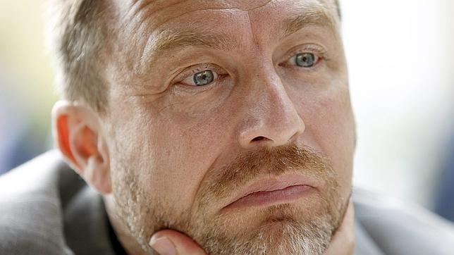 El fundador de Wikipedia admite que hay menos colaboradores que antes en la enciclopedia