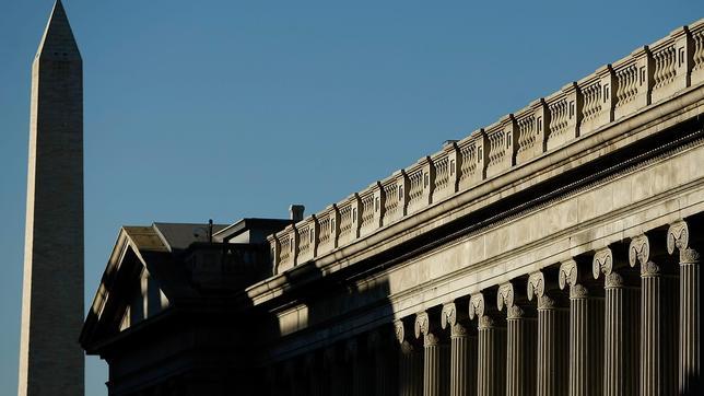 Fitch aclara que su revisión de la calificación de EE.UU. concluye a finales de agosto Fitch aclara que su revisión de la calificación de EE.UU. concluye a finales de agosto