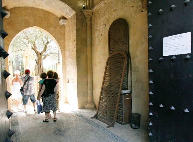 El Alc�zar lleva tres semanas de visitas gratis por el incendio sufrido en su taquilla