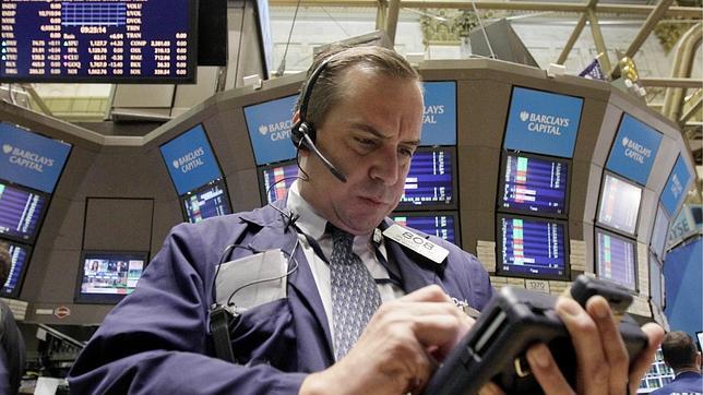 Prohibir las compras a corto no sirvi� para frenar la sangr�a en las Bolsas hace tres a�os