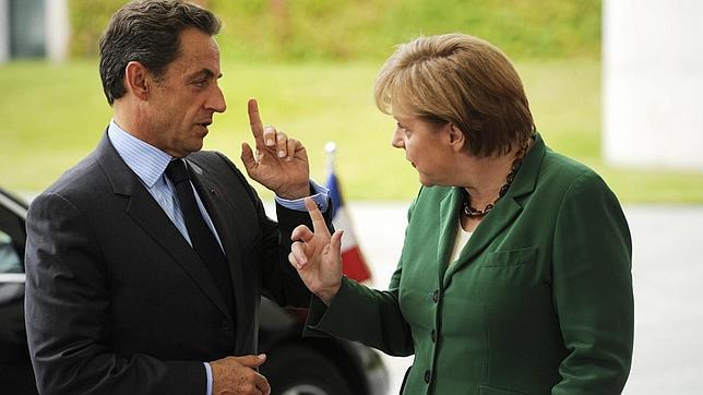 El eje francoalemn toma el mando y prepara el futuro de la eurozona