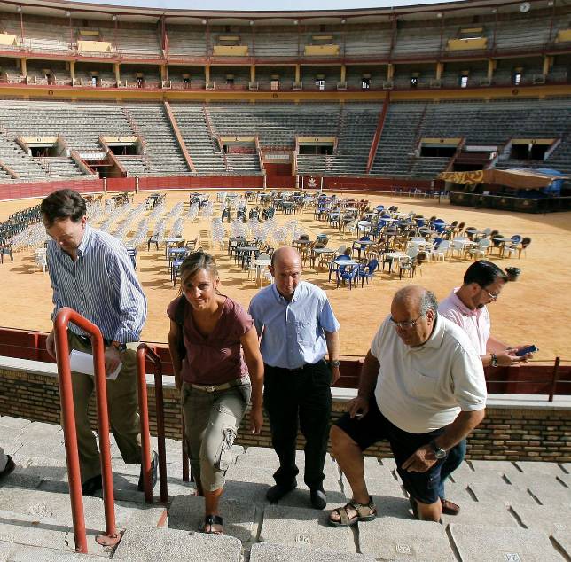 J�car inicia la obra para la Davis