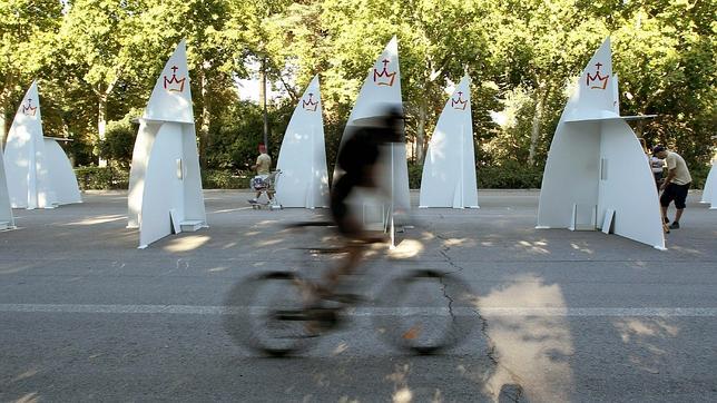 Aparecen dañados 16 confesionarios ubicados en el Parque del Retiro Aparecen dañados 16 confesionarios ubicados en el Parque del Retiro