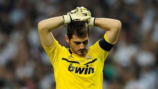 Casillas: «En la última jugada ha pasado lo que pasa cuando hay una entrada y el jugador rival se tira al suelo» Casillas: «En la última jugada ha pasado lo que pasa cuando hay una entrada y el jugador rival se tira al suelo»