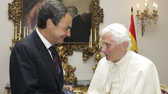 Benedicto XVI y Zapatero mantienen un encuentro de media hora en la Nunciatura Benedicto XVI y Zapatero mantienen un encuentro de media hora en la Nunciatura
