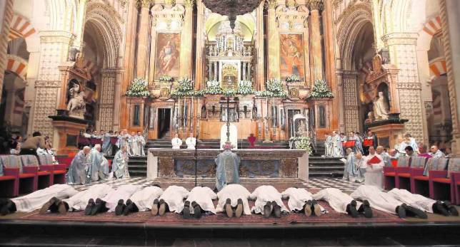 El catolicismo resiste en C�rdoba en compromiso de fieles y vocaciones