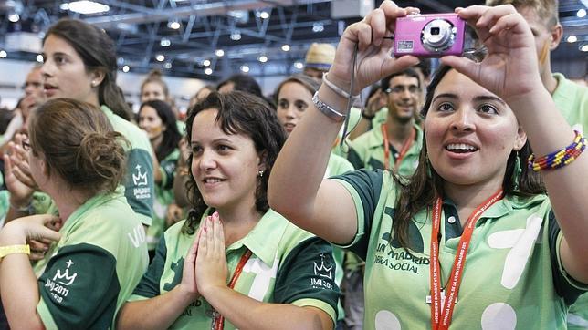 Voluntarios «por el placer de servir y por ver al Papa» Voluntarios «por el placer de servir y por ver al Papa»
