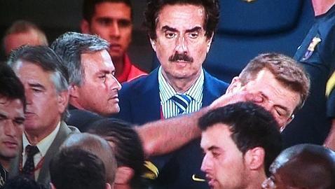 Competición abre expediente a Mourinho y Vilanova Competición abre expediente a Mourinho y Vilanova