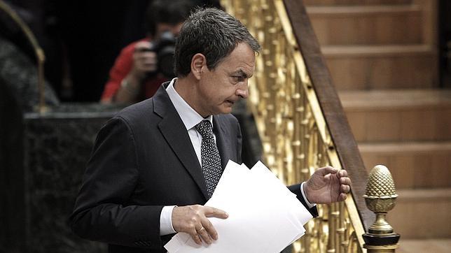 El Gobierno prorrogará otros seis meses la ayuda de 426 euros a parados sin prestación El Gobierno prorrogará otros seis meses la ayuda de 426 euros a parados sin prestación