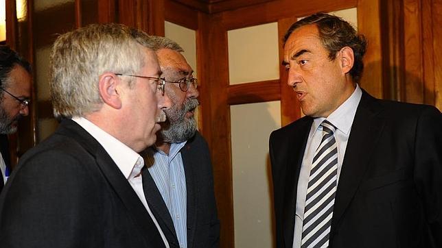 Sindicatos y CEOE aceptan extender la moderaci�n salarial hasta 2014