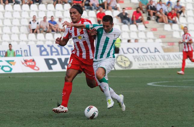 El C�rdoba ofrece tres a�os a Charles