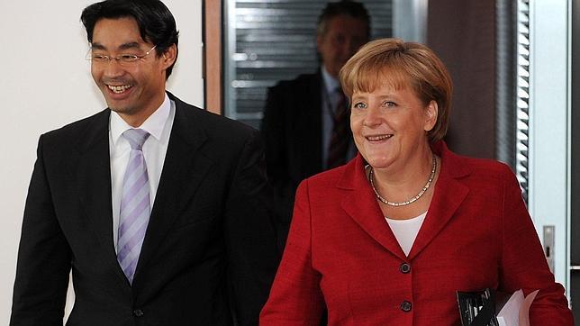 Merkel presiona al ala conservadora de su partido para ampliar el fondo de rescate Merkel presiona al ala conservadora de su partido para ampliar el fondo de rescate