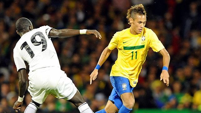 El Brasil de Ronaldinho y Neymar supera por la m�nima a Ghana