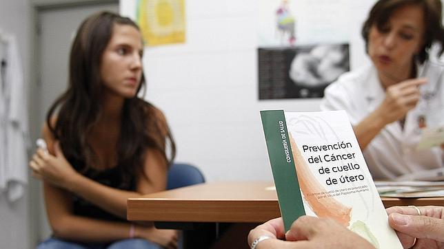 Las mujeres que utilizan el DIU tienen la mitad de riesgo de sufrir cáncer uterino Las mujeres que utilizan el DIU tienen la mitad de riesgo de sufrir cáncer uterino