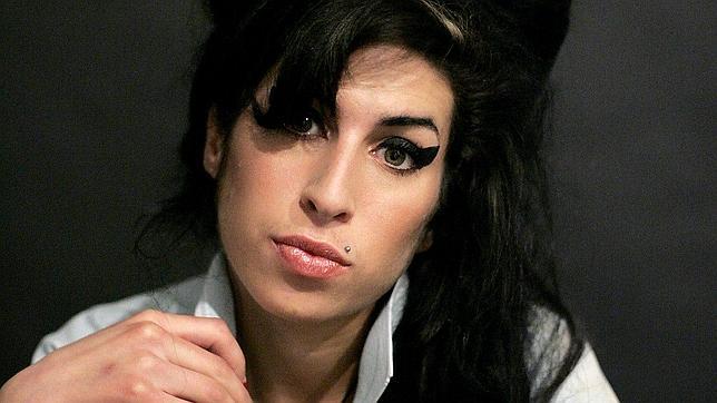 «Amy bebía en exceso y hacía la rehabilitación en exceso» «Amy bebía en exceso y hacía la rehabilitación en exceso»