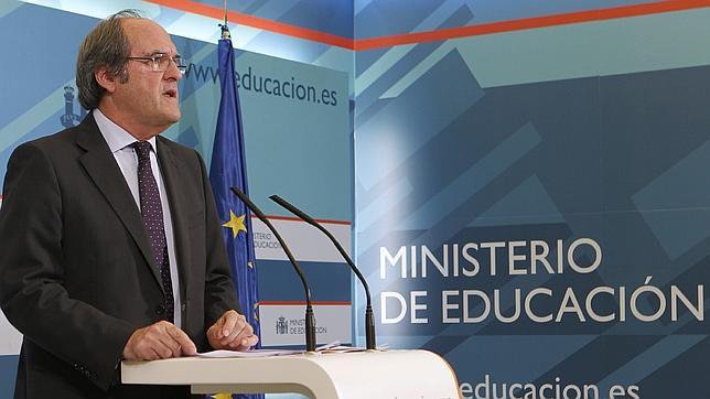 Gabilondo pide «respeto» para los profesores que puedan ir a la huelga por los recortes Gabilondo pide «respeto» para los profesores que puedan ir a la huelga por los recortes